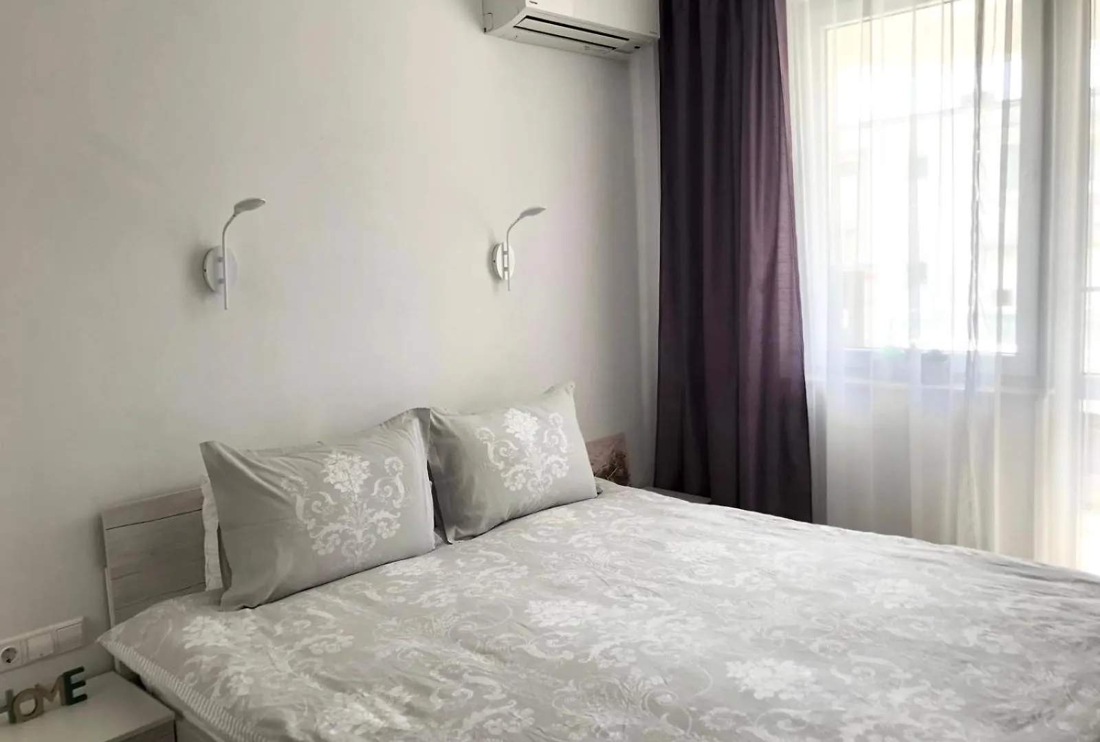 Hot Main Square Newly Built Modern Apartment Бургас